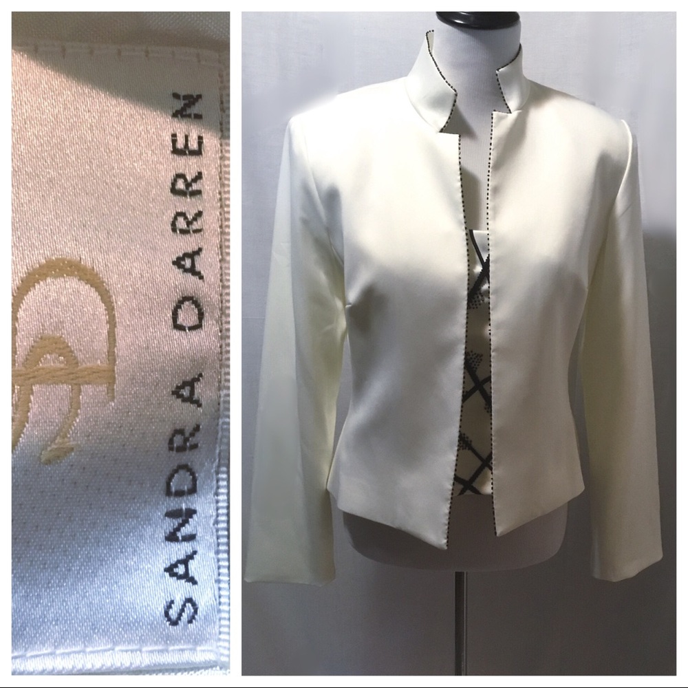 Like New ~ Sandra Darren 2pc Blazer & Matching Top